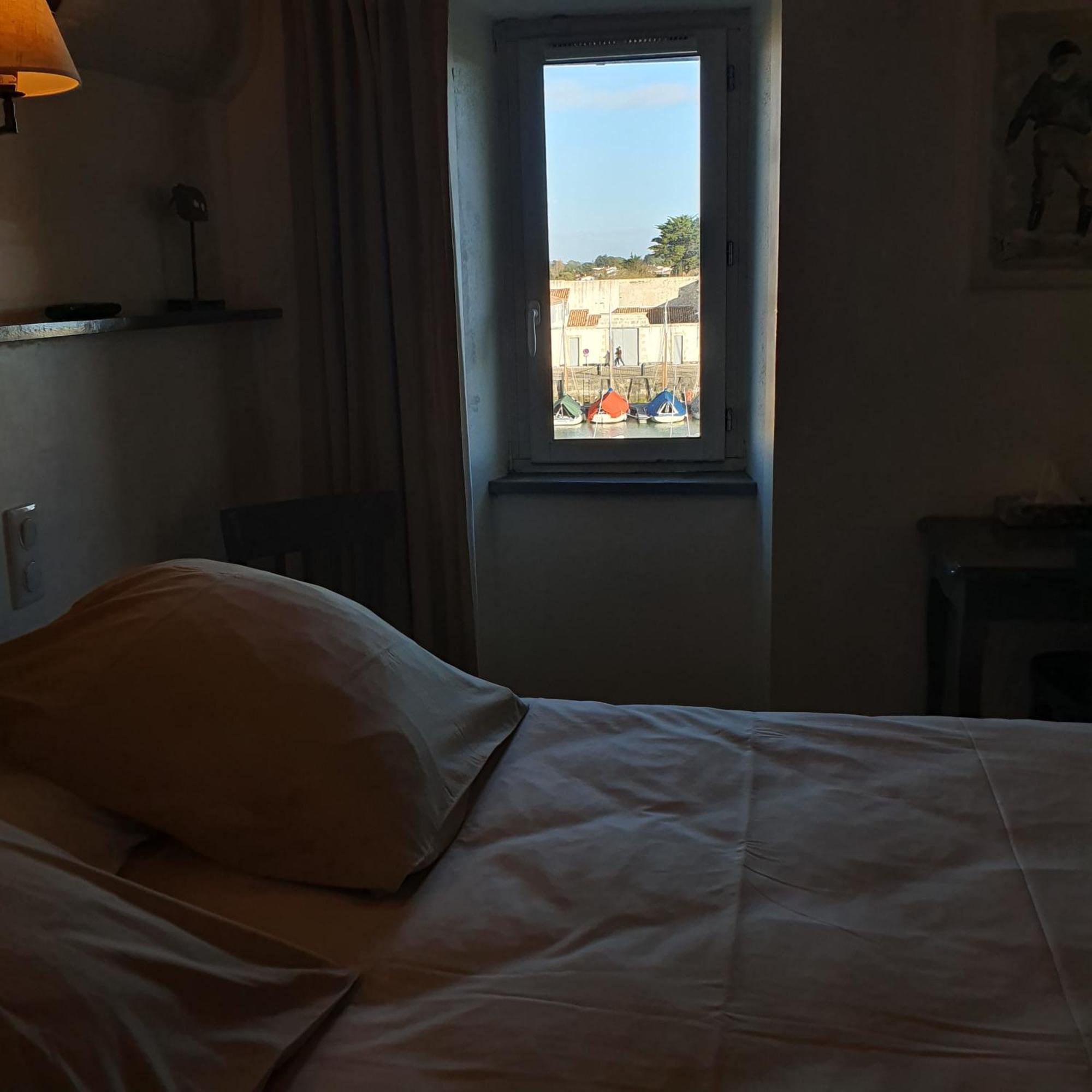 Le Mole Bed and Breakfast La Flotte Δωμάτιο φωτογραφία